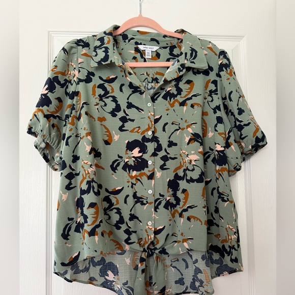 Nine West Tops - Nine West Sage Floral Button-Front Tie-Hem Shirt